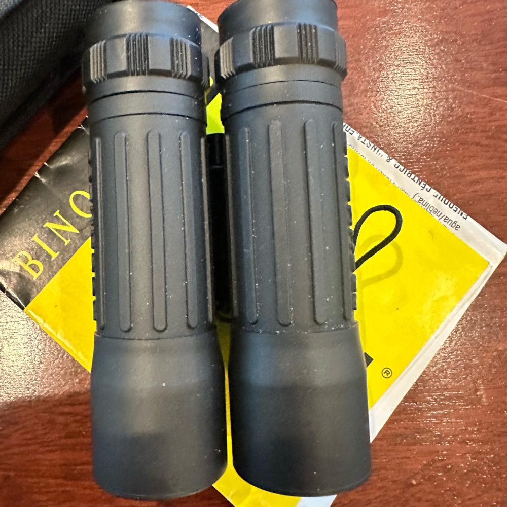 BUSHNELL 10 x 25 Compact Binoculars - Picture 4 of 4